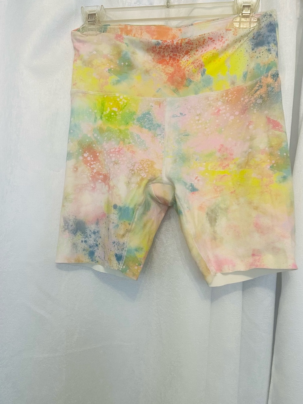 Paint-Splatter Active Crop Tank & Biker Short Set 2 PCS - Picture 4 of 6
